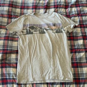 Graphic tee, decent condition
